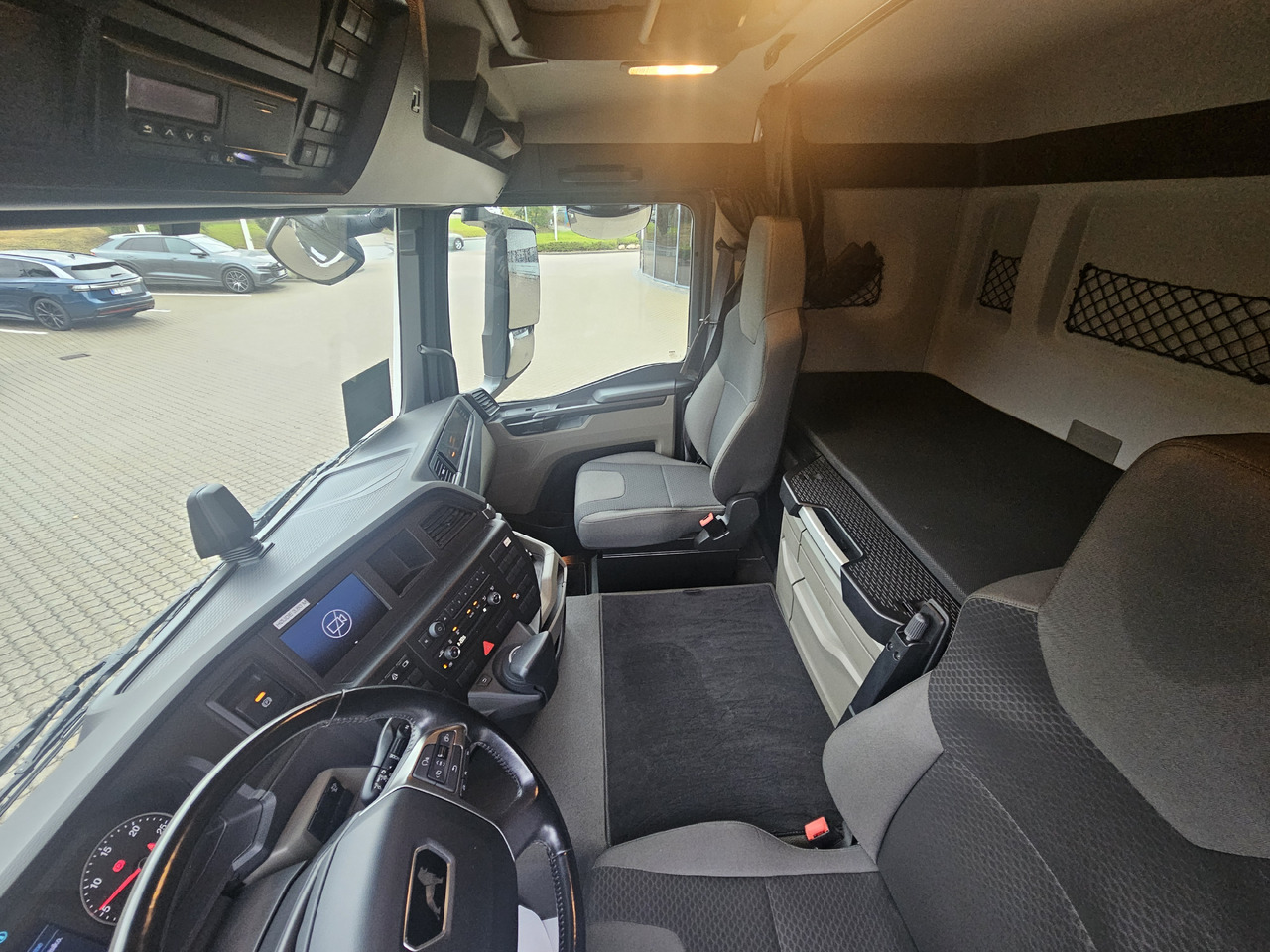 MAN TGL 12.250 - Kravas automašīna ar tentu: foto 4 MAN TGL 12.250 - Kravas automašīna ar tentu: foto 4