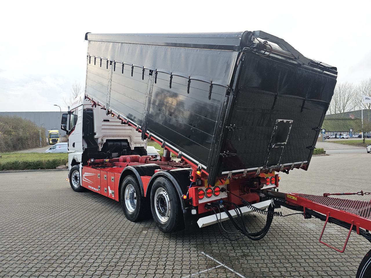 MAN TGX 26.580 Hængertræk - Kravas automašīna pašizgāzējs: foto 3 MAN TGX 26.580 Hængertræk - Kravas automašīna pašizgāzējs: foto 3