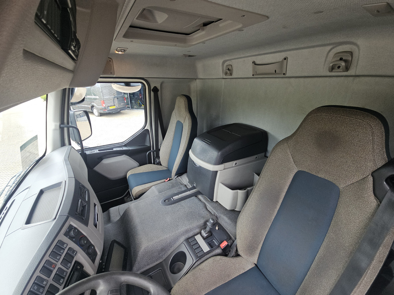 Volvo FE320 - Kravas automašīna refrižerators: foto 5 Volvo FE320 - Kravas automašīna refrižerators: foto 5