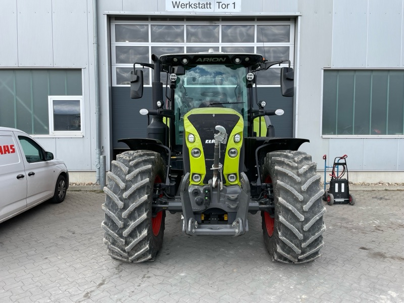 CLAAS Arion 660 CMATIC - Traktors: foto 2 CLAAS Arion 660 CMATIC - Traktors: foto 2