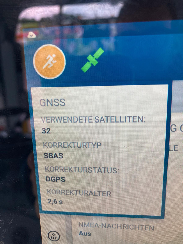 CLAAS Axion 830 CMATIC - Traktors: foto 4 CLAAS Axion 830 CMATIC - Traktors: foto 4