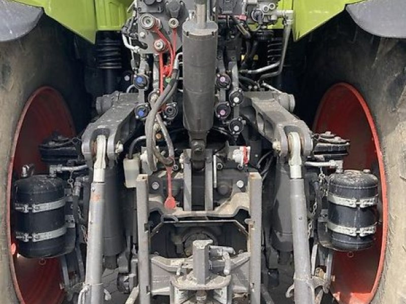 CLAAS Axion 850 CEBIS - Traktors: foto 4 CLAAS Axion 850 CEBIS - Traktors: foto 4