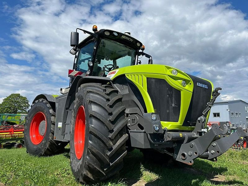 CLAAS Xerion 4200 Trac VC - Traktors: foto 1 CLAAS Xerion 4200 Trac VC - Traktors: foto 1