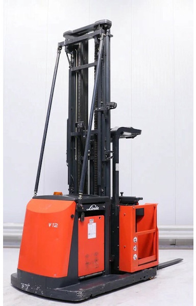 Linde V12 - Komplektētājs: foto 1 Linde V12 - Komplektētājs: foto 1