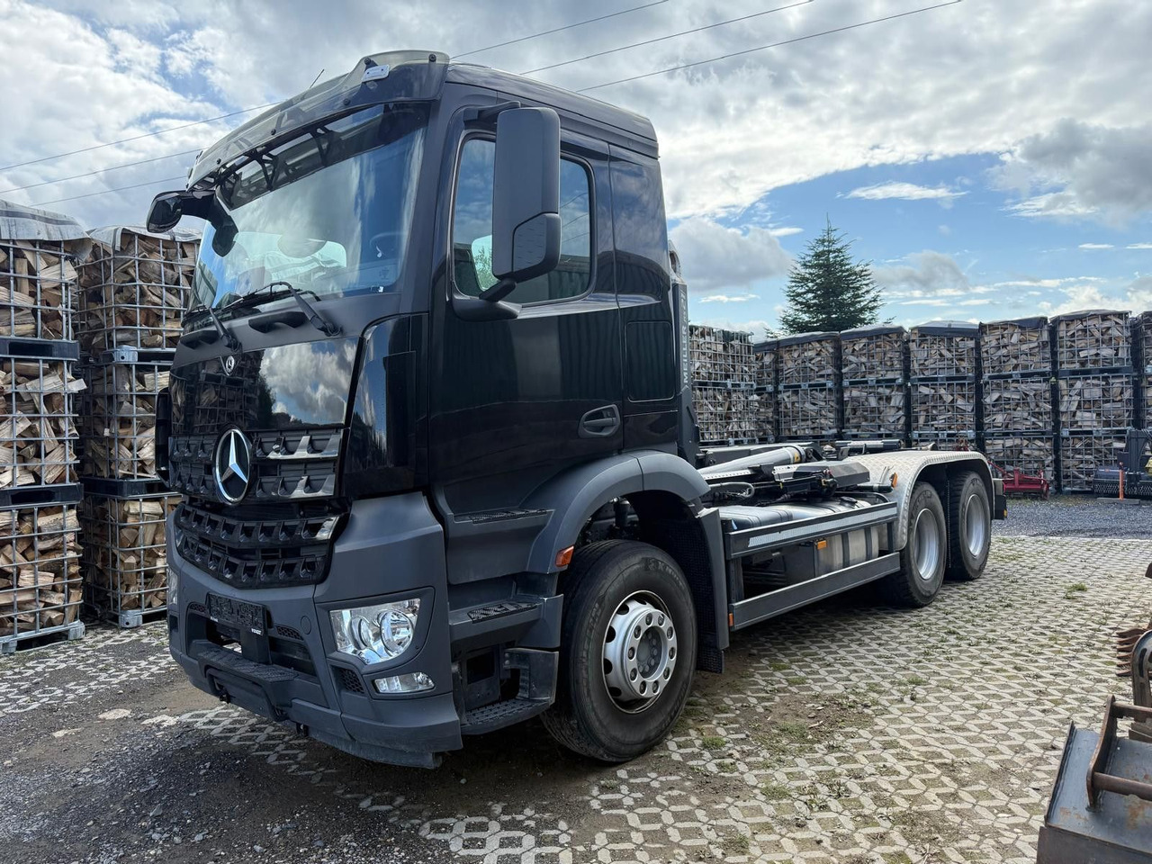 Mercedes-Benz Arocs 5 2648 Meiller Hakenlift 21-60 neuwertig - Pacēlājs ar āķi: foto 1 Mercedes-Benz Arocs 5 2648 Meiller Hakenlift 21-60 neuwertig - Pacēlājs ar āķi: foto 1
