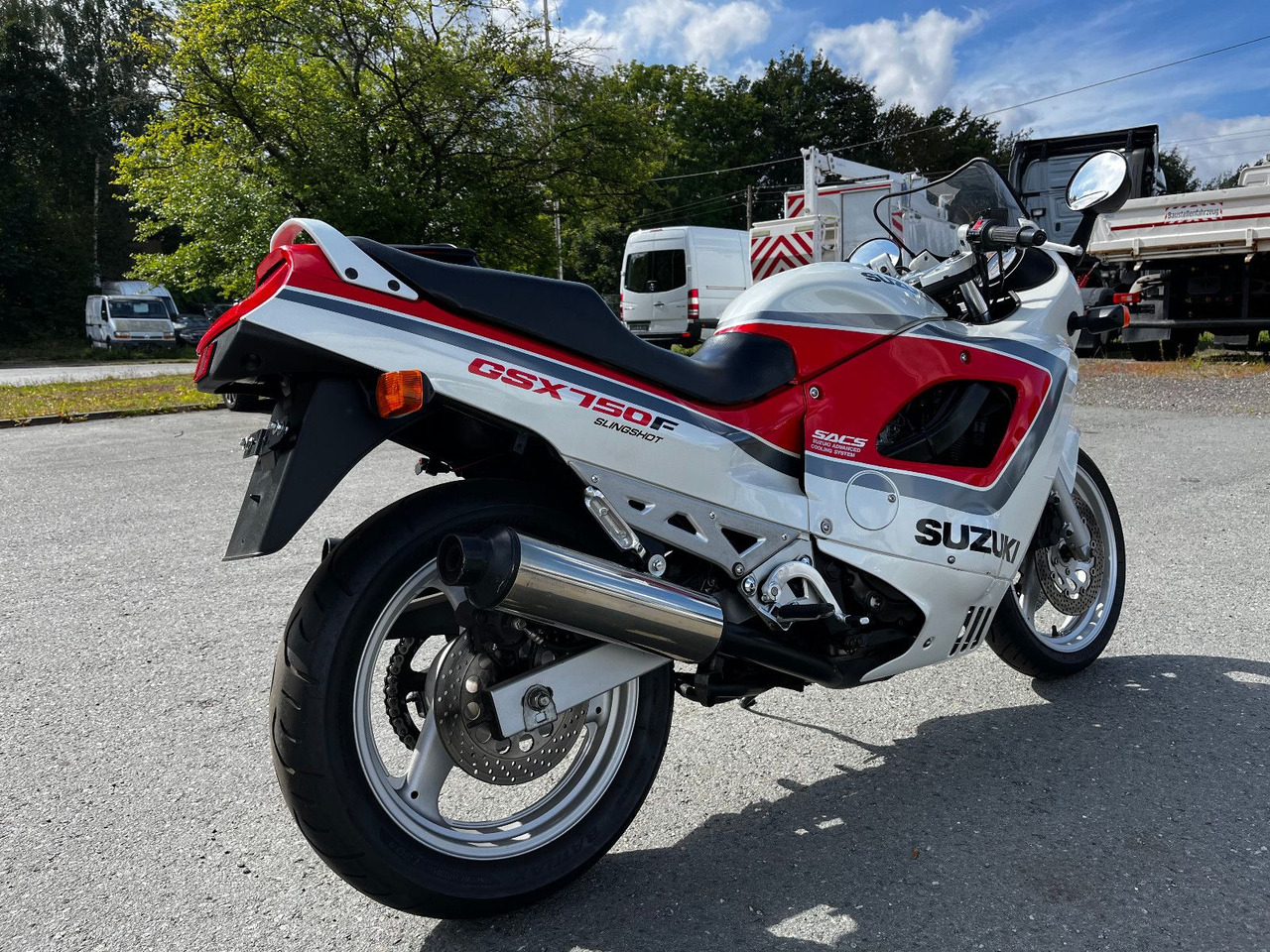 Suzuki GSX 750 - Motocikls: foto 5 Suzuki GSX 750 - Motocikls: foto 5