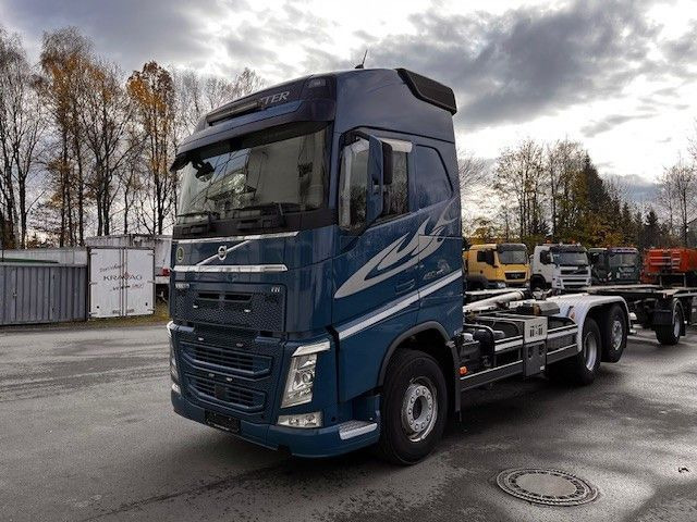 Volvo FH 460 Globetrotter Meiller Abrollkipper - Pacēlājs ar āķi: foto 2 Volvo FH 460 Globetrotter Meiller Abrollkipper - Pacēlājs ar āķi: foto 2