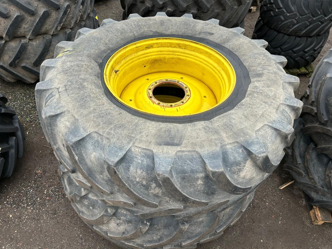 600/70R28 650/85R38 Kompletträder - Riepa - Lauksaimniecības tehnika: foto 1 600/70R28 650/85R38 Kompletträder - Riepa - Lauksaimniecības tehnika: foto 1