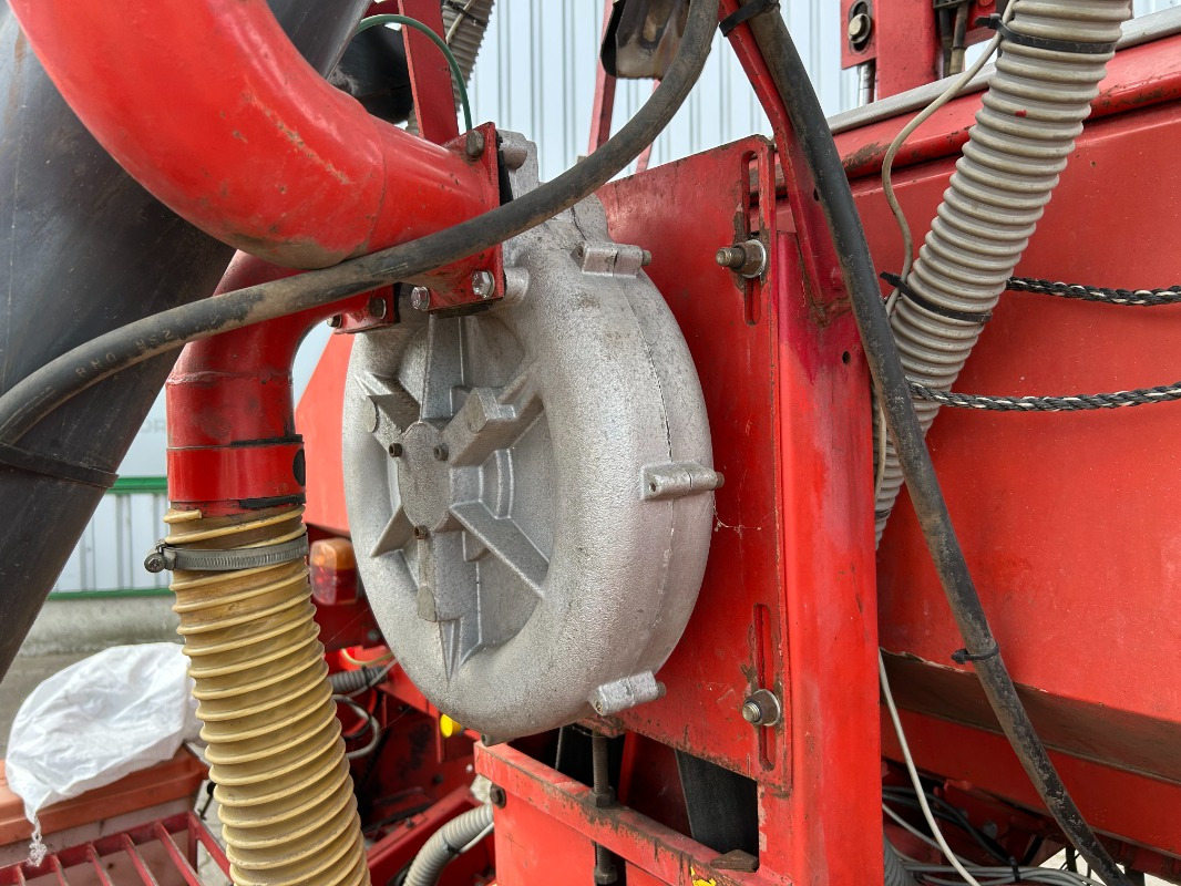 Becker Aeromat 6 - Sējmašīna: foto 3 Becker Aeromat 6 - Sējmašīna: foto 3