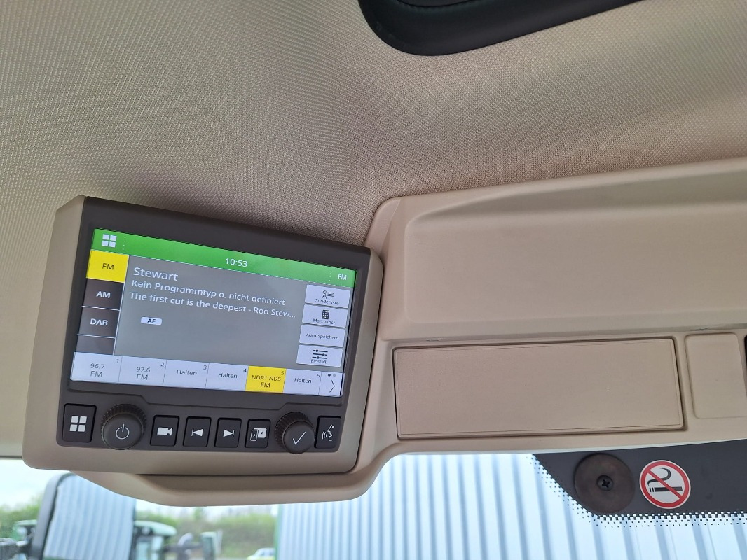 John Deere 6R 230 **MIETRÜCKLÄUFER** - Traktors: foto 3 John Deere 6R 230 **MIETRÜCKLÄUFER** - Traktors: foto 3