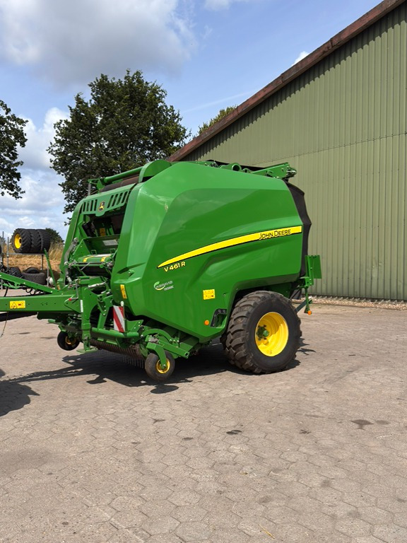 John Deere V461R - Ruļļu ietinējs: foto 1 John Deere V461R - Ruļļu ietinējs: foto 1