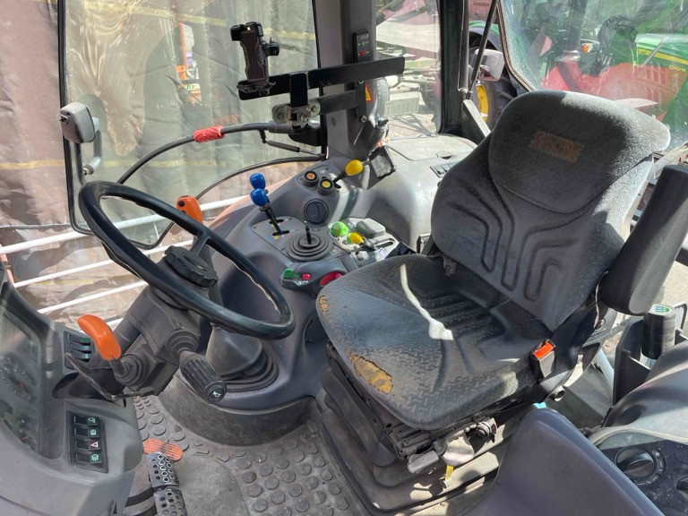 Same Iron 130 - Traktors: foto 3 Same Iron 130 - Traktors: foto 3