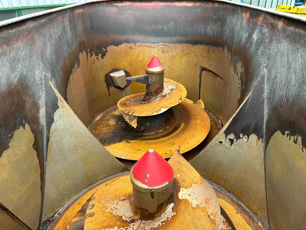 Strautmann Verti-Mix 1700 Double - Lopbarības mikseris: foto 5 Strautmann Verti-Mix 1700 Double - Lopbarības mikseris: foto 5