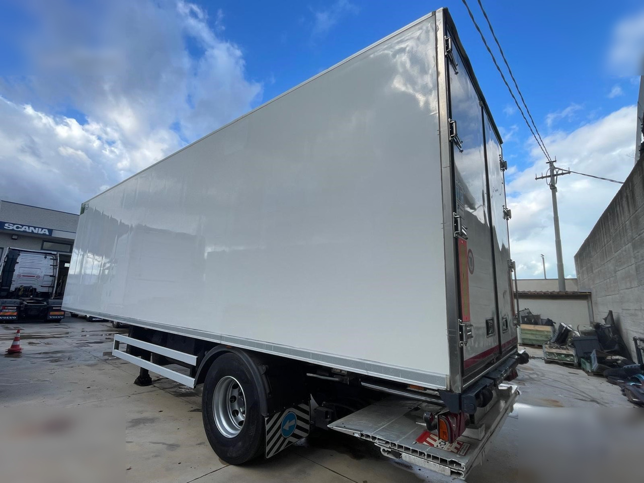 BARTOLETTI - Puspiekabe refrižerators: foto 3 BARTOLETTI - Puspiekabe refrižerators: foto 3