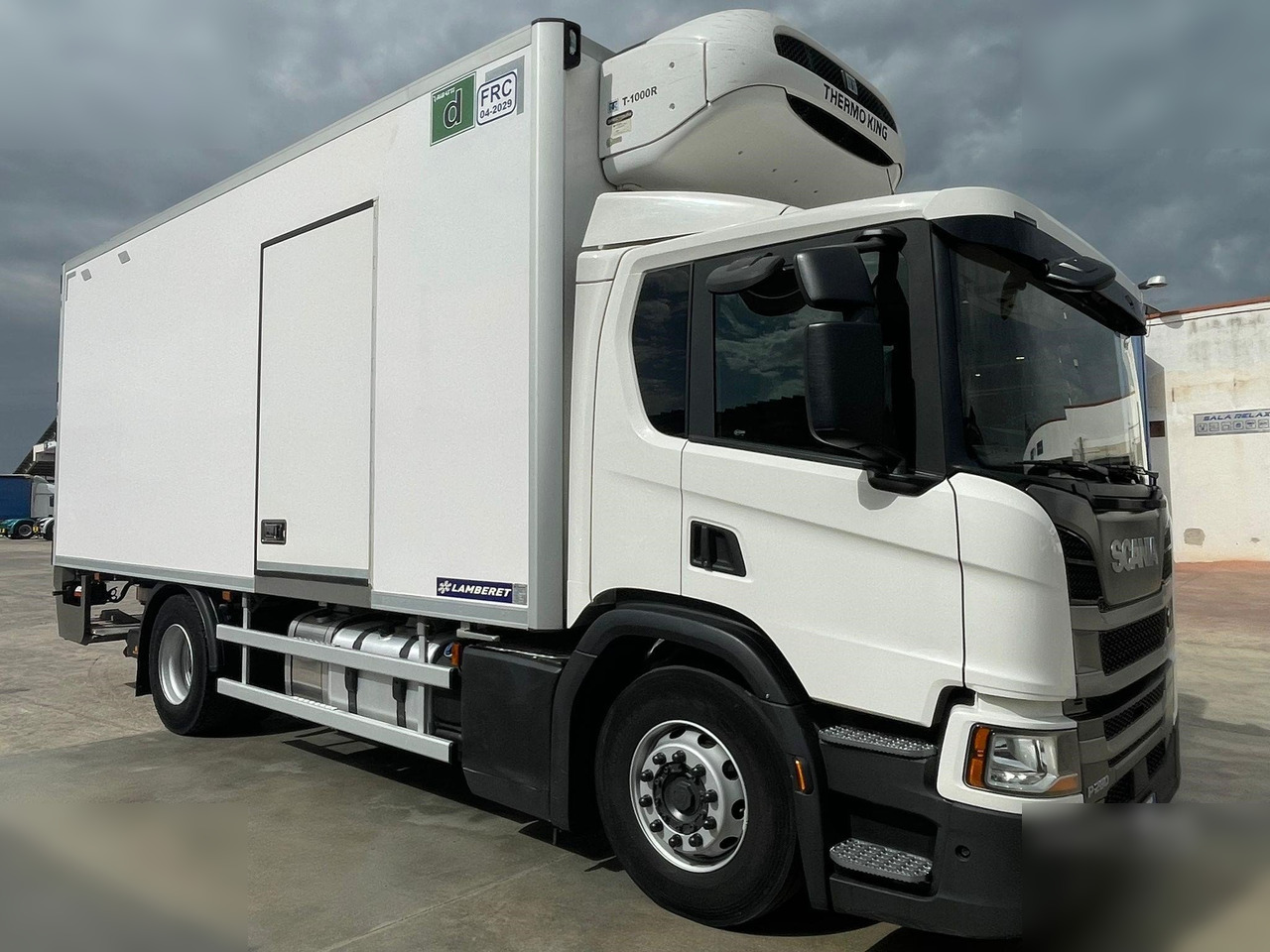 SCANIA P280 - Kravas automašīna refrižerators: foto 1 SCANIA P280 - Kravas automašīna refrižerators: foto 1