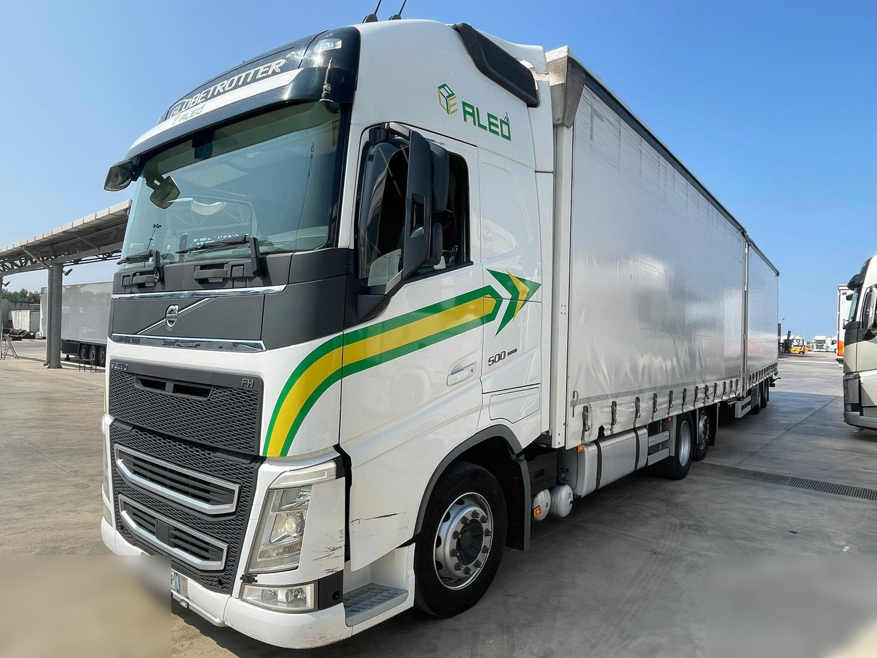 VOLVO FH13.500 - Kravas automašīna ar tentu: foto 2 VOLVO FH13.500 - Kravas automašīna ar tentu: foto 2