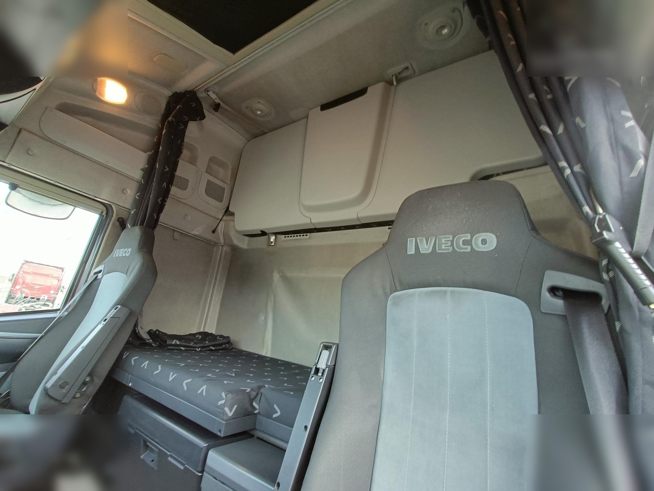 IVECO STRALIS 450 - Vilcējs: foto 5 IVECO STRALIS 450 - Vilcējs: foto 5