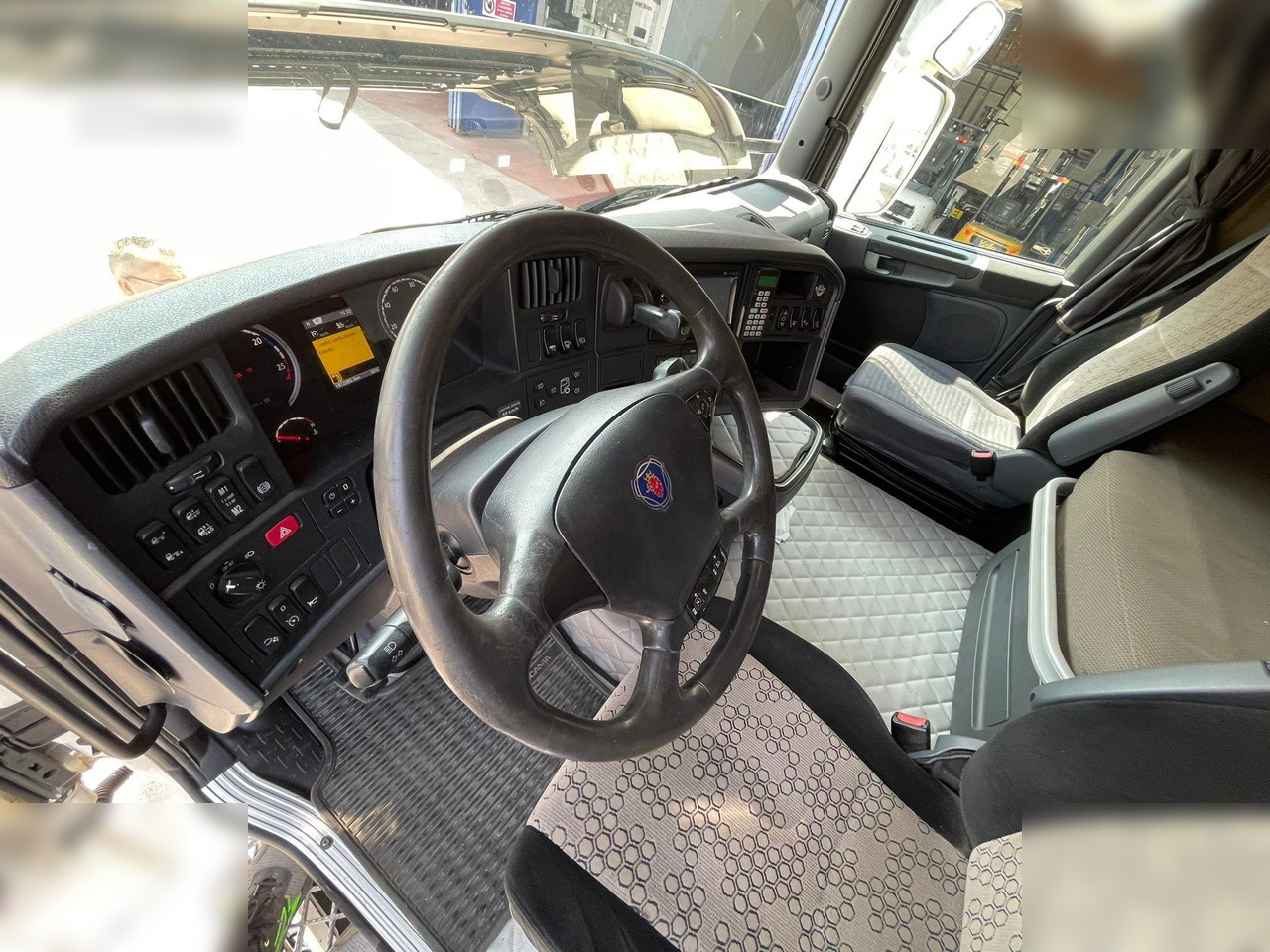 SCANIA R560 - Vilcējs: foto 5 SCANIA R560 - Vilcējs: foto 5