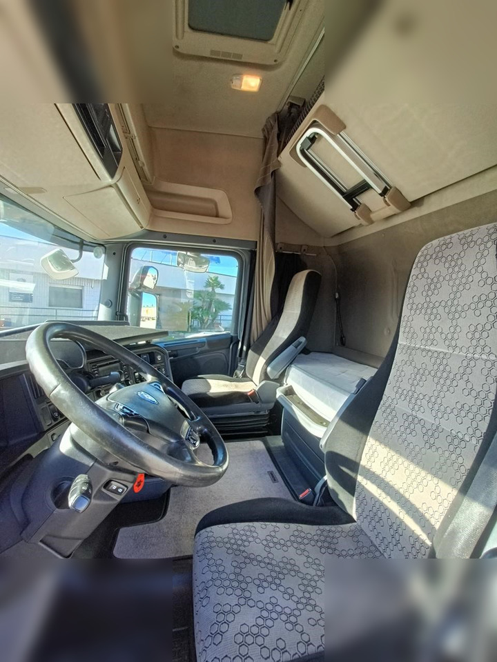 SCANIA R580 - Vilcējs: foto 5 SCANIA R580 - Vilcējs: foto 5