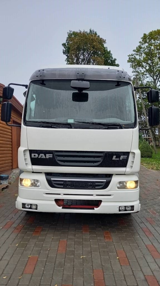 DAF FA55.250G, ONLY FOR PARTS! - Kravas automašīna ar slēgto virsbūvi: foto 3 DAF FA55.250G, ONLY FOR PARTS! - Kravas automašīna ar slēgto virsbūvi: foto 3