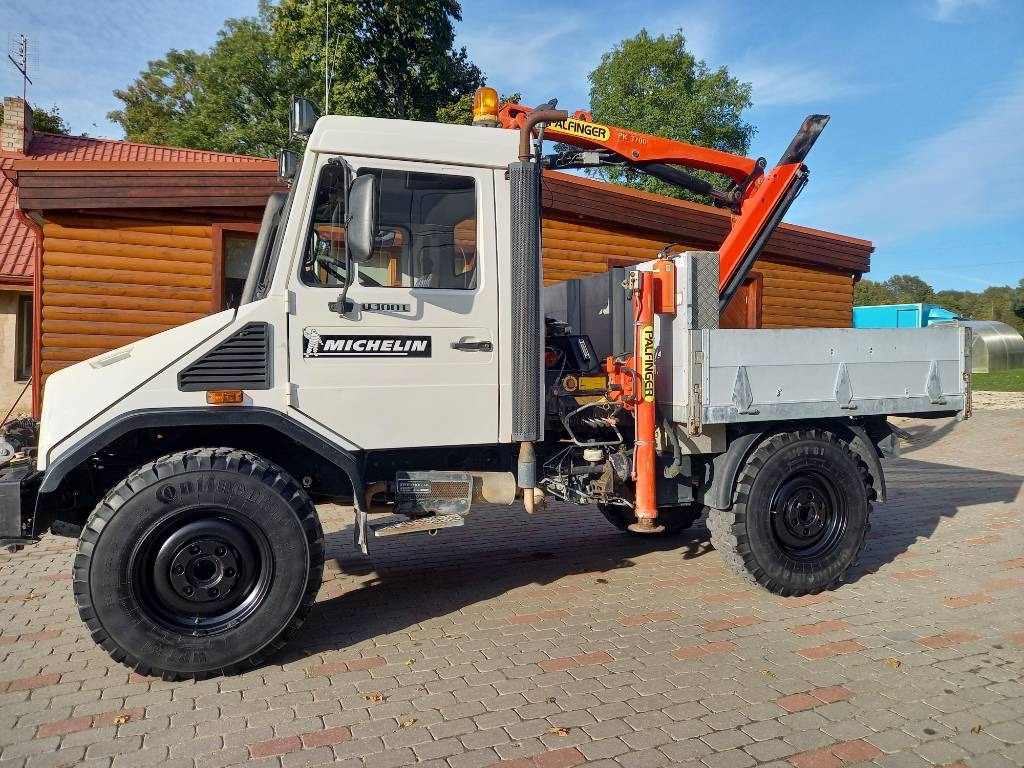 Unimog UNIMOG 4X4 - Kravas auto ar manipulatoru: foto 1 Unimog UNIMOG 4X4 - Kravas auto ar manipulatoru: foto 1