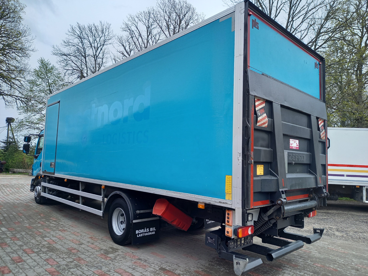 Kravas automašīna ar slēgto virsbūvi VOLVO FL, 4x2, 16000 KG. EEV: foto 14
