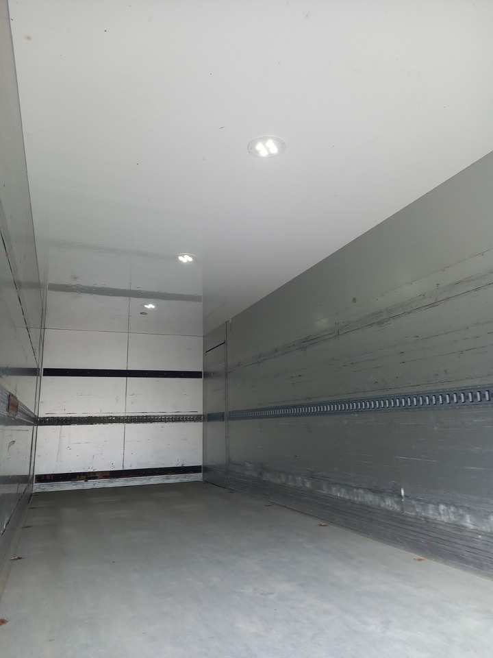 Kravas automašīna ar slēgto virsbūvi VOLVO FL, 4x2, 16000 KG. EEV: foto 19
