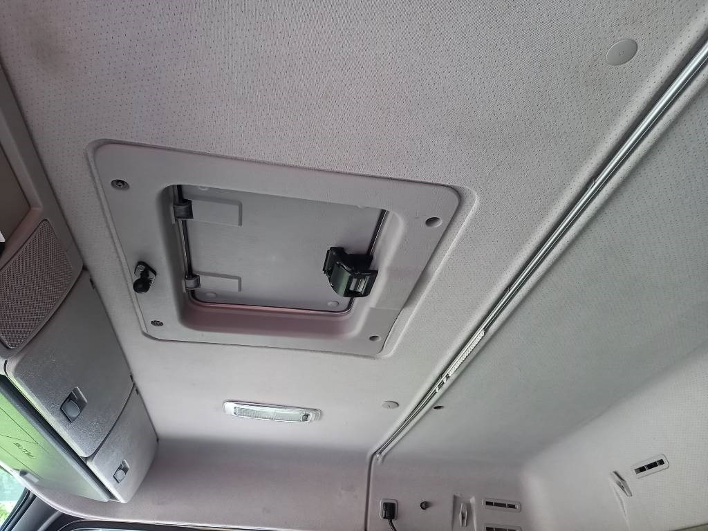 Kravas automašīna pašizgāzējs Volvo FH 16, 8x4 , RETARDER, BIG AXLES, GW 39500KG: foto 30