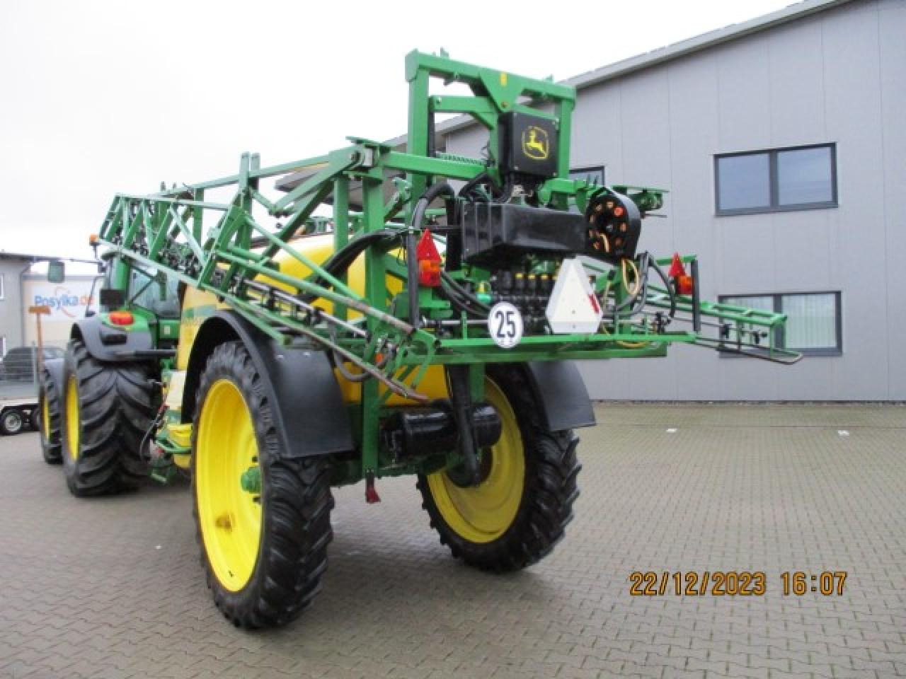 John Deere 740 - Piekabināmais miglotājs: foto 3 John Deere 740 - Piekabināmais miglotājs: foto 3