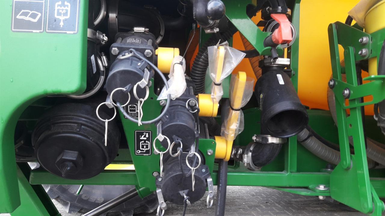 John Deere M952 I - Piekabināmais miglotājs: foto 4 John Deere M952 I - Piekabināmais miglotājs: foto 4