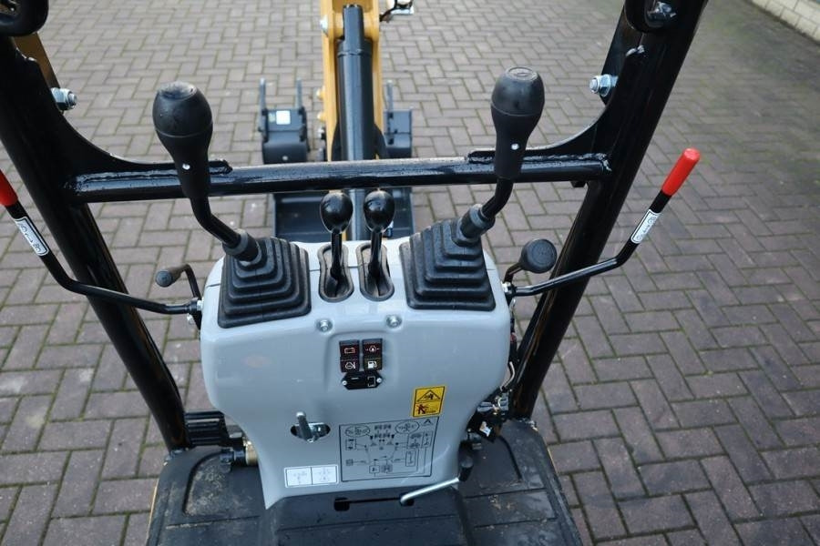 CAT 300.9D Valid inspection, *Guarantee! Hydr Quickcou - Mini-ekskavators: foto 3 CAT 300.9D Valid inspection, *Guarantee! Hydr Quickcou - Mini-ekskavators: foto 3