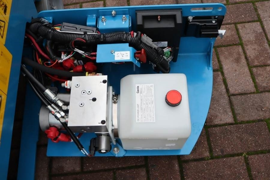 Genie GS1330M All-Electric DC Drive, 5.9m Working Height - Šķērveida pacēlājs: foto 4 Genie GS1330M All-Electric DC Drive, 5.9m Working Height - Šķērveida pacēlājs: foto 4