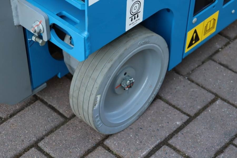 Šķērveida pacēlājs Genie GS1330M Valid inspection, *Guarantee! All-Electric: foto 14