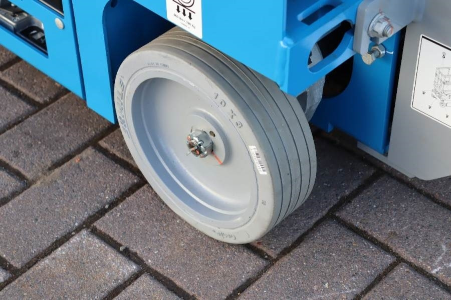 Šķērveida pacēlājs Genie GS1330M Valid inspection, *Guarantee! All-Electric: foto 15