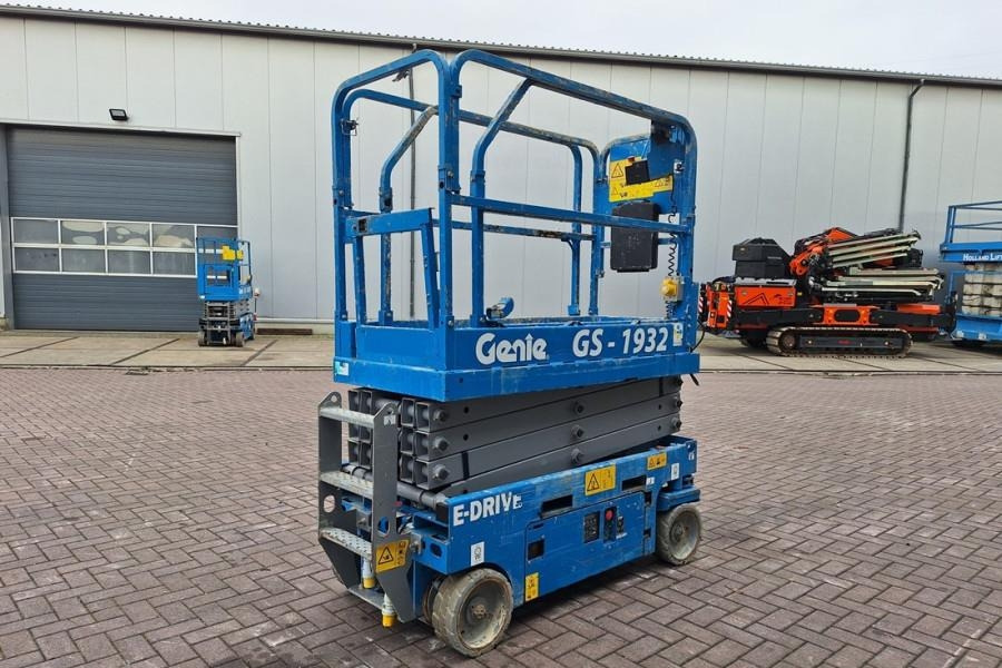 Genie GS1932 E-Drive Several In Stock, 8m Working Height - Šķērveida pacēlājs: foto 2 Genie GS1932 E-Drive Several In Stock, 8m Working Height - Šķērveida pacēlājs: foto 2