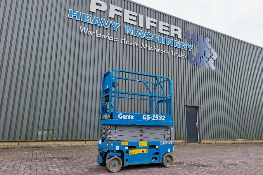 Genie GS1932 E-Drive Several In Stock, 8m Working Height - Šķērveida pacēlājs: foto 1 Genie GS1932 E-Drive Several In Stock, 8m Working Height - Šķērveida pacēlājs: foto 1