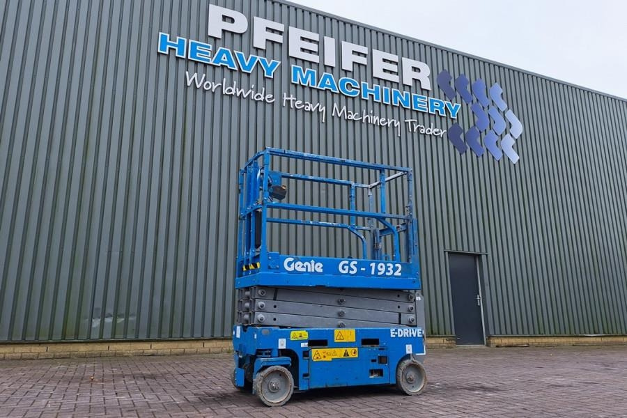 Genie GS1932 E-Drive Several In Stock, 8m Working Height - Šķērveida pacēlājs: foto 1 Genie GS1932 E-Drive Several In Stock, 8m Working Height - Šķērveida pacēlājs: foto 1