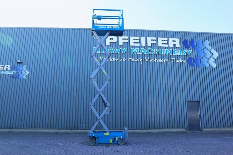 Genie GS1932 Electric, Working Height 7.8 m, 227kg Capac - Šķērveida pacēlājs: foto 3 Genie GS1932 Electric, Working Height 7.8 m, 227kg Capac - Šķērveida pacēlājs: foto 3