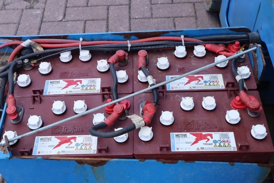 Genie GS4047 Electric, 14m Working Height, 350kg Capacit - Šķērveida pacēlājs: foto 4 Genie GS4047 Electric, 14m Working Height, 350kg Capacit - Šķērveida pacēlājs: foto 4