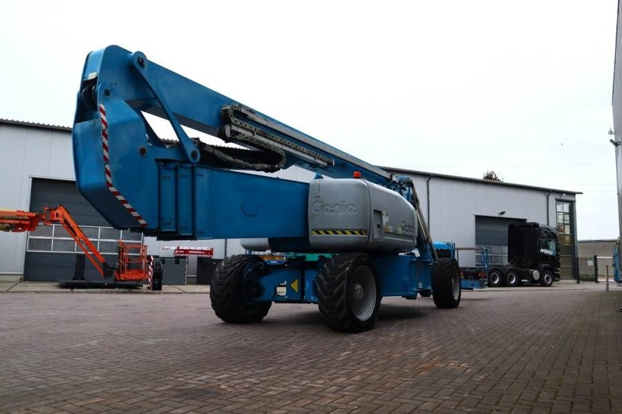 Genie ZX135/70 Diesel, 4x4x4 Drive, 43m Lifting Height, - Izlices pacēlājs: foto 2 Genie ZX135/70 Diesel, 4x4x4 Drive, 43m Lifting Height, - Izlices pacēlājs: foto 2