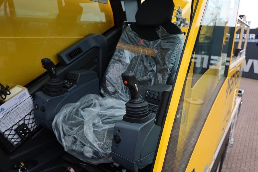 Grove GMK5250XL-1 Available For Rent, Dutch Registration - Visurgājējs celtnis: foto 5 Grove GMK5250XL-1 Available For Rent, Dutch Registration - Visurgājējs celtnis: foto 5