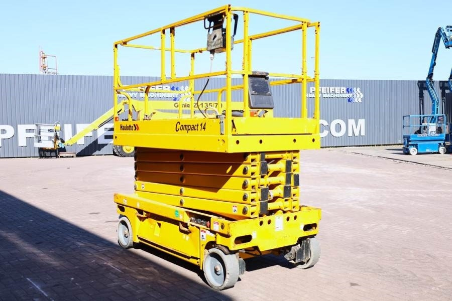 Šķērveida pacēlājs Haulotte COMPACT 14 Electric, 14m Working Height, 350kg Cap: foto 8
