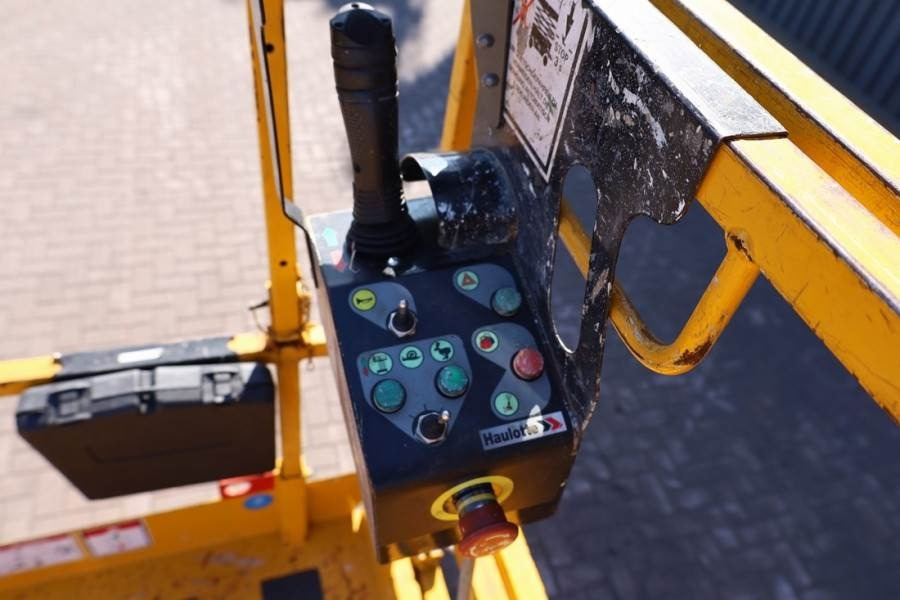 Haulotte COMPACT 14 Electric, 14m Working Height, 350kg Cap - Šķērveida pacēlājs: foto 3 Haulotte COMPACT 14 Electric, 14m Working Height, 350kg Cap - Šķērveida pacēlājs: foto 3