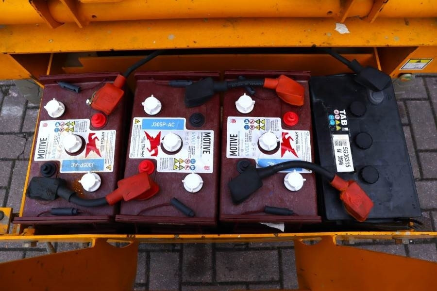 Haulotte Compact 10 Electric, 10m Working Height, 450kg Cap - Šķērveida pacēlājs: foto 5 Haulotte Compact 10 Electric, 10m Working Height, 450kg Cap - Šķērveida pacēlājs: foto 5