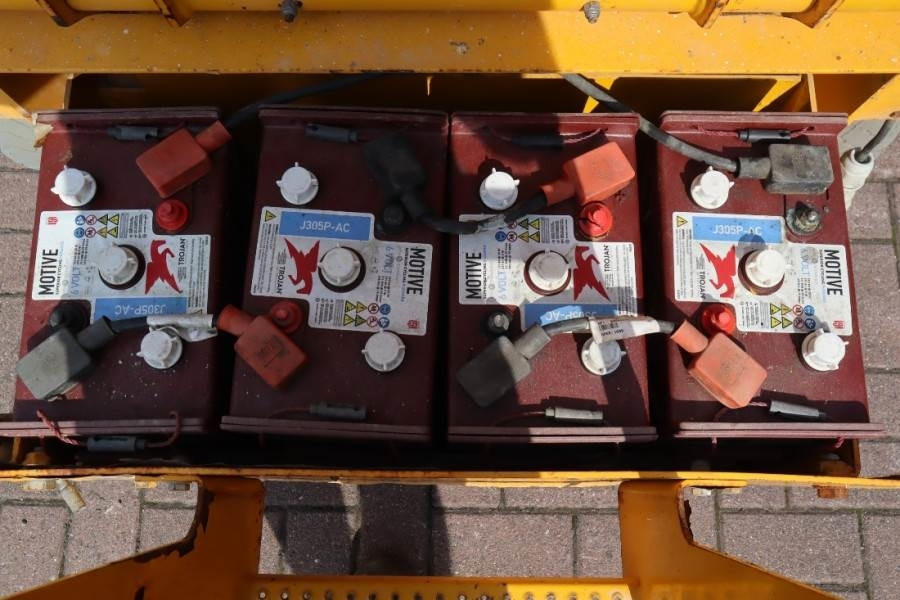 Haulotte Compact 14 Electric, 14m Working Height, 350kg Cap - Šķērveida pacēlājs: foto 5 Haulotte Compact 14 Electric, 14m Working Height, 350kg Cap - Šķērveida pacēlājs: foto 5