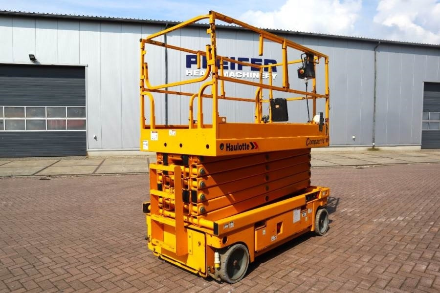 Haulotte Compact 14 Electric, 14m Working Height, 350kg Cap - Šķērveida pacēlājs: foto 2 Haulotte Compact 14 Electric, 14m Working Height, 350kg Cap - Šķērveida pacēlājs: foto 2