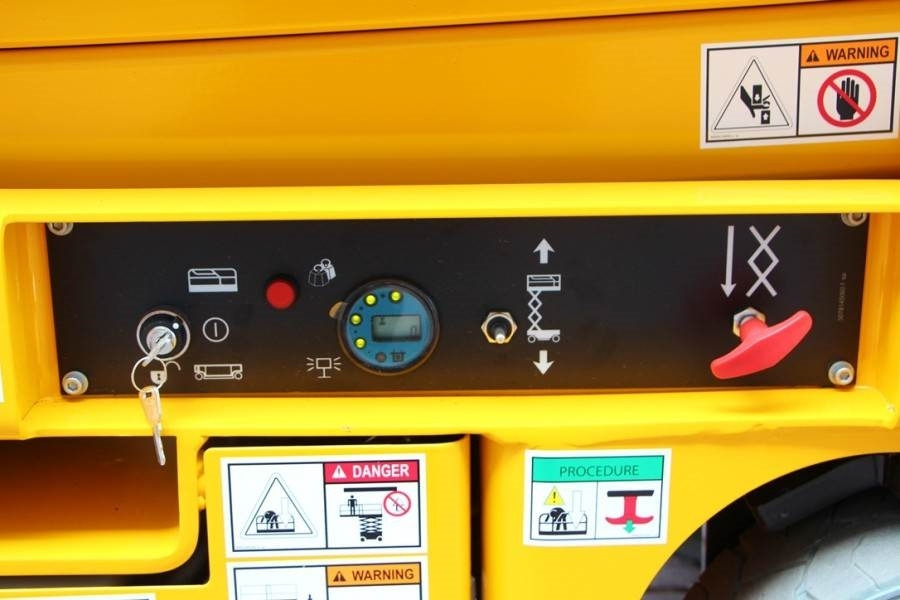 Haulotte Compact 8 Valid inspection, *Guarantee! Electric,  - Šķērveida pacēlājs: foto 4 Haulotte Compact 8 Valid inspection, *Guarantee! Electric,  - Šķērveida pacēlājs: foto 4