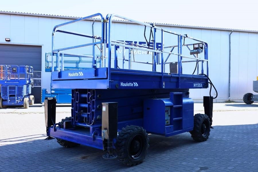 Haulotte H15SX Diesel, 4x4 Drive 15 Working Height, 500kg C - Šķērveida pacēlājs: foto 2 Haulotte H15SX Diesel, 4x4 Drive 15 Working Height, 500kg C - Šķērveida pacēlājs: foto 2