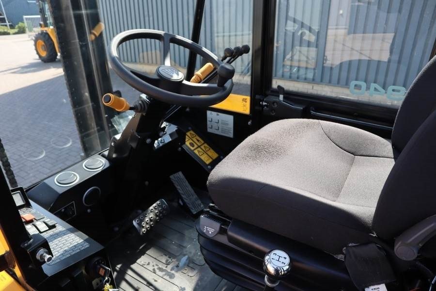 JCB 940-4 T4 Valid inspection, *Guarantee! Diesel, 4x4 - Bezceļu autokrāvējs: foto 3 JCB 940-4 T4 Valid inspection, *Guarantee! Diesel, 4x4 - Bezceļu autokrāvējs: foto 3