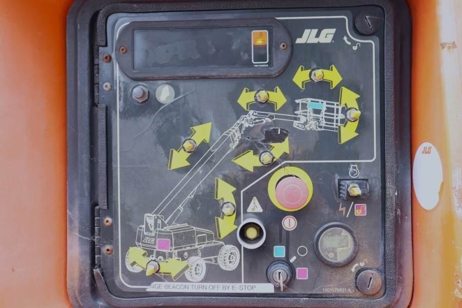 JLG 1350SJP Diesel, 4x4 Drive And 4-Wheel Steering, 43 - Teleskopiskais pacēlājs: foto 4 JLG 1350SJP Diesel, 4x4 Drive And 4-Wheel Steering, 43 - Teleskopiskais pacēlājs: foto 4